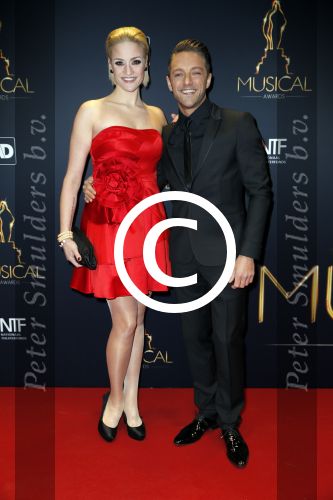 Utrecht 6 januari 2016
Uitreiking musical awards in het beatrixtheater. Tommie Christiaan met vrouw Michelle Splietelhof met tatoo
