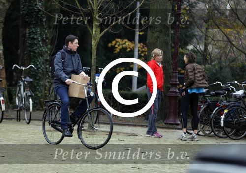 Amsterdam 7 december 2015
Mieke v d Weij hard aan het lopen in het vondelpark.