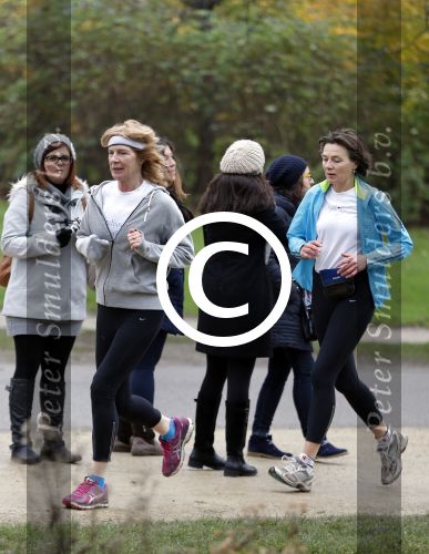 Amsterdam 7 december 2015
Mieke v d Weij hard aan het lopen in het vondelpark.