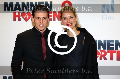 Amsterdam 14 december 2015
Premiere manneharten 2 in het nieuwe de la mar theater met als cast,
Barry Atsma Daan Schuurmans Jeroen Spitzenberger Fabian JansenMingus Dagelet Katja Herbers Hadewych Minis Jelka v Houten Liliana de Vries Maartje v d Wetering Barbara Sloesen Bo Maerten en Annick Boer. Mike Weerts met vrouw