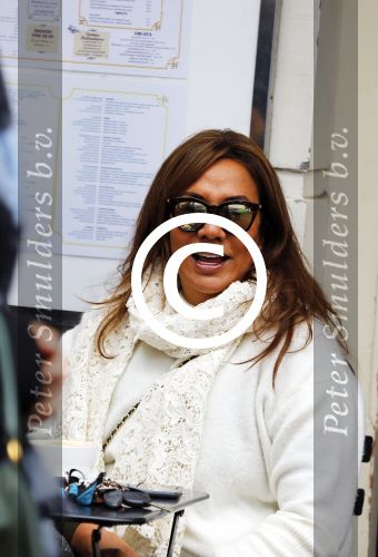 Amsterdam 9 januari 2016
Patty Brard op terras op de pc hooftstraat