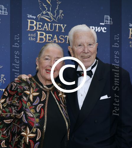 Scheveningen 13 december 2015
Premiere beauty and the beast met castleden oa Anouk Maas Freek Bartels Edwin Jonker Tony Neef Hugo Haenen en Loeki Knol.
Premiere vond plaats in het circustheater. Albert Verlinde is producent.
Paul v Gorcum met zijn vrouw Lenie