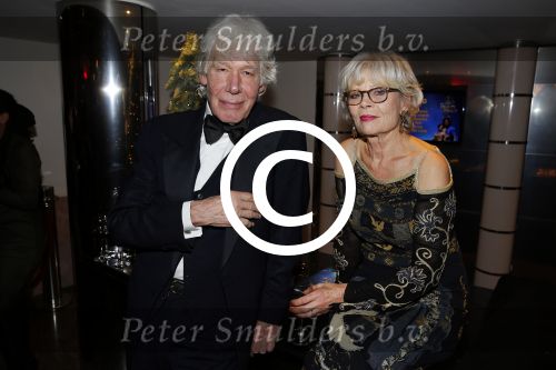 Scheveningen 13 december 2015
Premiere beauty and the beast met castleden oa Anouk Maas Freek Bartels Edwin Jonker Tony Neef Hugo Haenen en Loeki Knol.
Premiere vond plaats in het circustheater. Albert Verlinde is producent.
Paul v Vliet met zijn vrouw