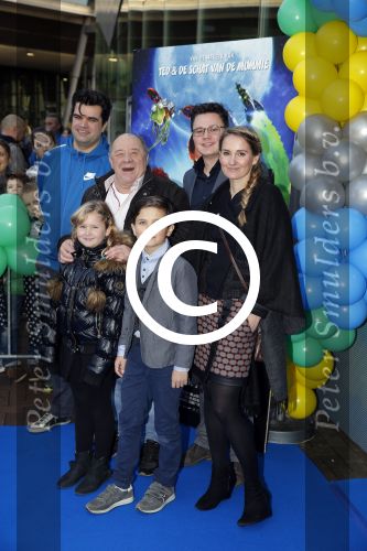 Amsterdam 10 januari 2016
Premiere race naar de maan in pathe arena.
Peggy Vrijens Frits Lambrechts Sander Slingerland en Hidde Simons