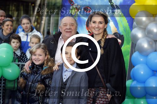 Amsterdam 10 januari 2016
Premiere race naar de maan in pathe arena.
Peggy Vrijens Frits Lambrechts Sander Slingerland en Hidde Simons