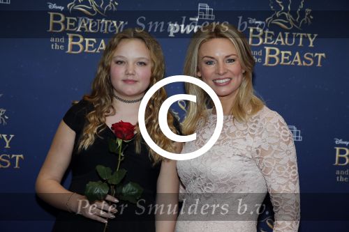Scheveningen 13 december 2015
Premiere Beauty & the beast in het circustheater.
Pernille la Lau met dochter