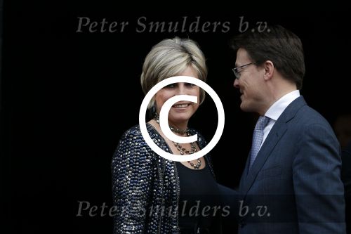 Amsterdam 2 december 2015
Koninklijke Familie bij uitreiking Prins Claus Prijs 2015 in het Koninklijk Paleis op de Dam. De Prins Claus Prijzen worden door het Prins Claus Fonds voor Cultuur en Ontwikkeling sinds 1997 jaarlijks toegekend aan kunstenaars, denkers en culturele organisaties. Aanwezig Koning Willem Alexander koningin Maxima Prins Constantijn Prinses Beatrix Prinses Laurentien en Prinses Mabel