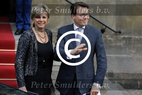 Amsterdam 2 december 2015
Koninklijke Familie bij uitreiking Prins Claus Prijs 2015 in het Koninklijk Paleis op de Dam. De Prins Claus Prijzen worden door het Prins Claus Fonds voor Cultuur en Ontwikkeling sinds 1997 jaarlijks toegekend aan kunstenaars, denkers en culturele organisaties. Aanwezig Koning Willem Alexander koningin Maxima Prins Constantijn Prinses Beatrix Prinses Laurentien en Prinses Mabel