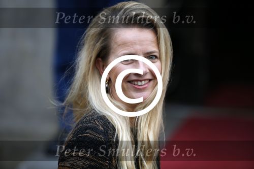 Amsterdam 2 december 2015
Koninklijke Familie bij uitreiking Prins Claus Prijs 2015 in het Koninklijk Paleis op de Dam. De Prins Claus Prijzen worden door het Prins Claus Fonds voor Cultuur en Ontwikkeling sinds 1997 jaarlijks toegekend aan kunstenaars, denkers en culturele organisaties. Aanwezig Koning Willem Alexander koningin Maxima Prins Constantijn Prinses Beatrix Prinses Laurentien en Prinses Mabel
