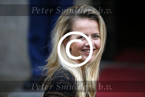 Amsterdam 2 december 2015
Koninklijke Familie bij uitreiking Prins Claus Prijs 2015 in het Koninklijk Paleis op de Dam. De Prins Claus Prijzen worden door het Prins Claus Fonds voor Cultuur en Ontwikkeling sinds 1997 jaarlijks toegekend aan kunstenaars, denkers en culturele organisaties. Aanwezig Koning Willem Alexander koningin Maxima Prins Constantijn Prinses Beatrix Prinses Laurentien en Prinses Mabel