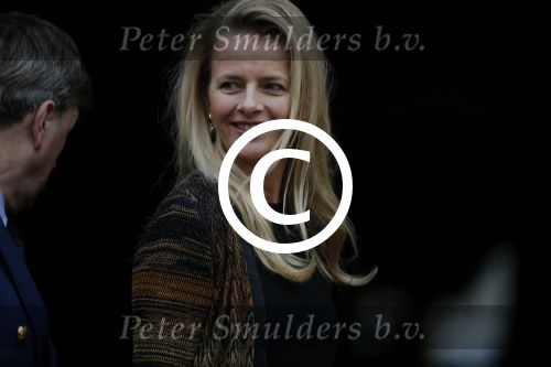 Amsterdam 2 december 2015
Koninklijke Familie bij uitreiking Prins Claus Prijs 2015 in het Koninklijk Paleis op de Dam. De Prins Claus Prijzen worden door het Prins Claus Fonds voor Cultuur en Ontwikkeling sinds 1997 jaarlijks toegekend aan kunstenaars, denkers en culturele organisaties. Aanwezig Koning Willem Alexander koningin Maxima Prins Constantijn Prinses Beatrix Prinses Laurentien en Prinses Mabel