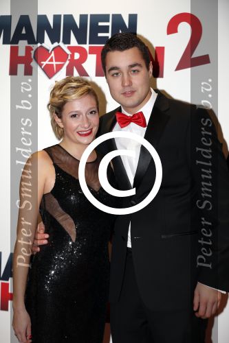 Amsterdam 14 december 2015
Premiere manneharten 2 in het nieuwe de la mar theater met als cast,
Barry Atsma Daan Schuurmans Jeroen Spitzenberger Fabian JansenMingus Dagelet Katja Herbers Hadewych Minis Jelka v Houten Liliana de Vries Maartje v d Wetering Barbara Sloesen Bo Maerten en Annick Boer. Priscilla Knetemann met vriend