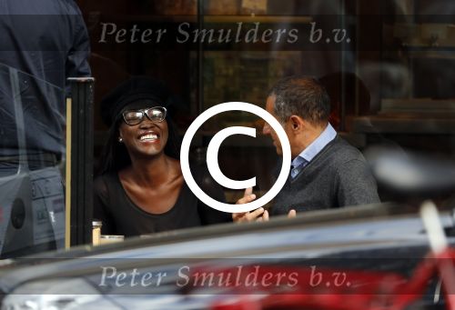 Amsterdam 28 september 2012
Roland Kahn met een vriendin op terras.
Peter Smulders bv