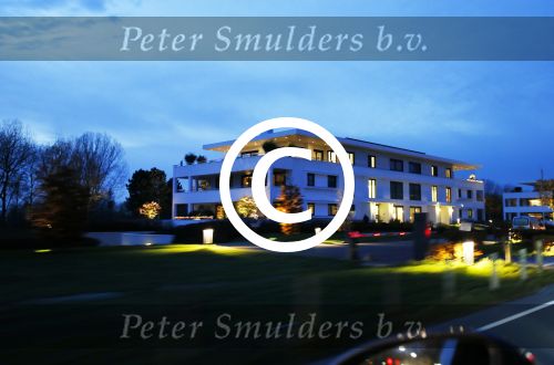 Naarden Naardermeer 3 december 2015
Appartementen complex dat Jan des Bouvrie heeft getekend en waar Ronald Koeman een appartement heeft gekocht.
