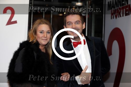 Amsterdam 14 december 2015
Premiere manneharten 2 in het nieuwe de la mar theater met als cast,
Barry Atsma Daan Schuurmans Jeroen Spitzenberger Fabian JansenMingus Dagelet Katja Herbers Hadewych Minis Jelka v Houten Liliana de Vries Maartje v d Wetering Barbara Sloesen Bo Maerten en Annick Boer. Ruben Nicolai met manager