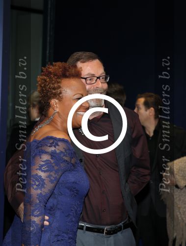 Scheveningen 13 december 2015
Premiere Beauty & the beast in het circustheater.
Ruth Jacott met ...