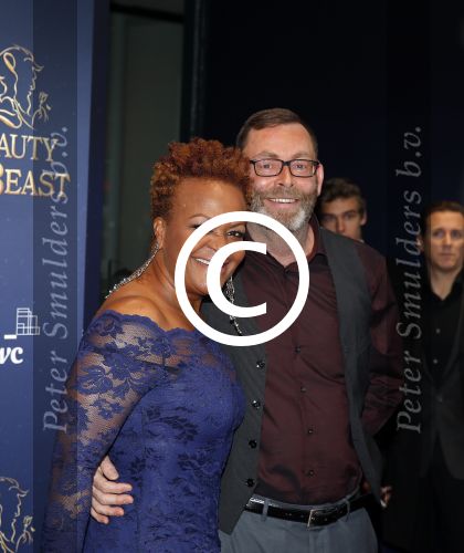 Scheveningen 13 december 2015
Premiere Beauty & the beast in het circustheater.
Ruth Jacott met ...