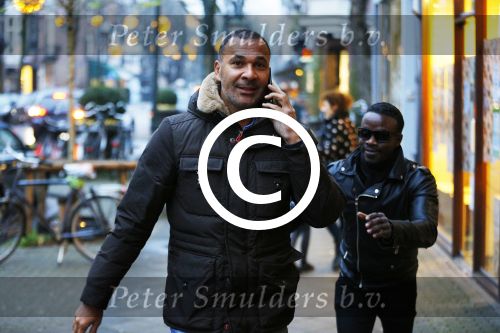 Amsterdam 4 januari 2016
Regilio Tuur ontmoet Ruud Gullit en Dirk Zeelenberg op de cornelis schuytstraat.