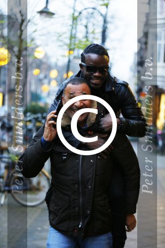 Amsterdam 4 januari 2016
Regilio Tuur ontmoet Ruud Gullit en Dirk Zeelenberg op de cornelis schuytstraat.