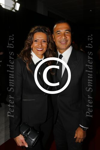 Amsterdam 15 december 2015
Sportgala/ sportverkiezing sportman en sportvrouw van het jaar in de Rai.
Ruud Gullit met zijn vriendin Karin