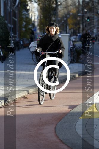 Amsterdam 9 december 2015
Saar Koningsbergen op de fiets.