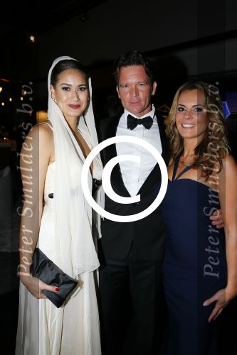 Amsterdam 10 december 2015
Openingsavond VIP van de luxury fair in de RAI.
Sander Janson met twee dames