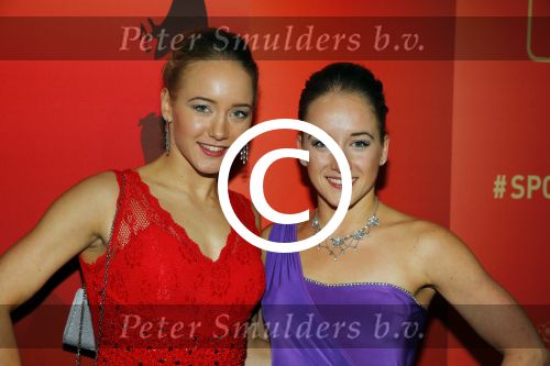 Amsterdam 15 december 2015
Sportgala/ sportverkiezing sportman en sportvrouw van het jaar in de Rai.
Sanne en Lieke Wevers met hun ouders