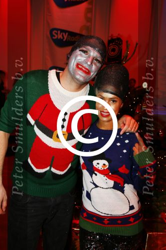Hilversum 7 december 2015
Event Sky radio met kerstboom. De olgende bn ers doe mee.
 Xander de BuisonjÃ© & Sharon Doorson (dance4life), Barry Atsma (Diabetes Fonds) & Do (Stichting DON), Mari van de Ven & Dyanne Beekman (Hartstichting), Beau Schneider & Ruud Feltkamp (KWF Kankerbestrijding), Roel van Velzen & Roos MoggrÃ© (MasterPeace), Anouk Smulders & ManuÃ«la Kemp (Ruby and Rose), Ellen ten Damme & Henk Schiffmacher (Stichting Vluchteling), Bartho Braat & Lone van Roosendaal (Trombosestichting) en Danny de Munk & Vivian Reijs (Voedselbanken Nederland).
Vakjury
De vakjury bestaat dit jaar uit voorzitter Nance Coolen (presentatrice en winnares van CTFC 2014), Fred van Leer (kledingstylist en presentator) en Pascal Koeleman (ondernemer en jurylid van SBS 6\' Hollands Beste Bloemstylis