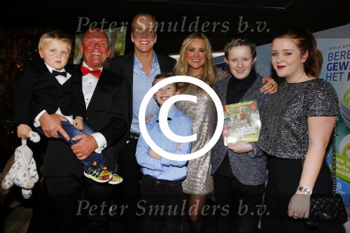Hoorn 15 december 2015
Boek presentatie Sonja Bakker . Al har kinderen en man Jan Reus zijn aanwezig.