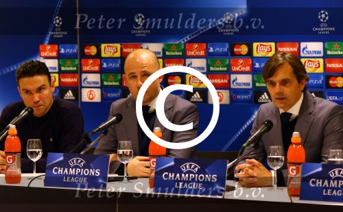Eindhoven, 8 December 2015
laatste poulewedstrijd PSV-CSKA Moskou, eidnsatnd 2-1
PSV door naar de 1/8 finale
Thijs Slegers en Phillip Cocu