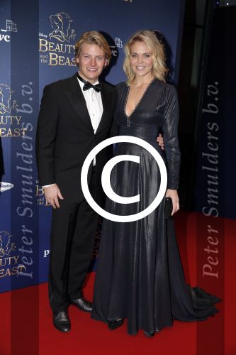 Scheveningen 13 december 2015
Premiere Beauty & the beast in het circustheater.
Thomas Berge met vriendin Myrthe Milius