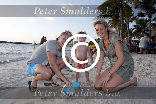Curacao 31 december 2015
Thomas Berge met Myrthe Milius en hun zoon Jack op Curacao.