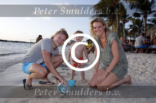 Curacao 31 december 2015
Thomas Berge met Myrthe Milius en hun zoon Jack op Curacao.