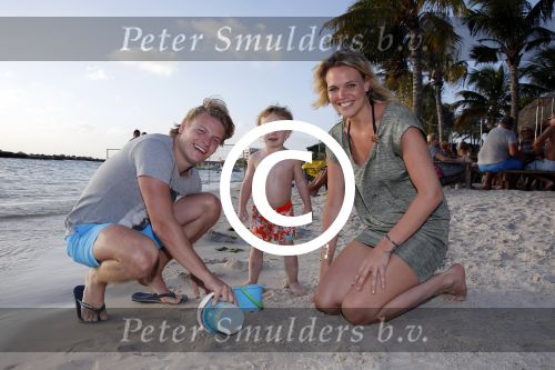 Curacao 31 december 2015
Thomas Berge met Myrthe Milius en hun zoon Jack op Curacao.