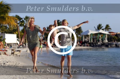 Curacao 31 december 2015
Thomas Berge met Myrthe Milius en hun zoon Jack op Curacao.