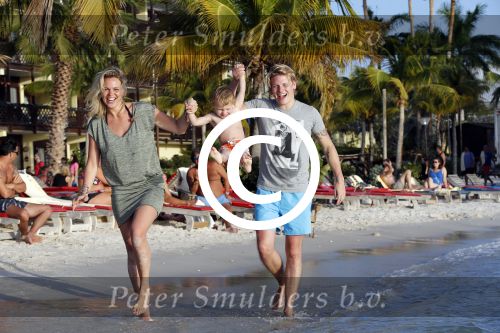 Curacao 31 december 2015
Thomas Berge met Myrthe Milius en hun zoon Jack op Curacao.