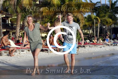 Curacao 31 december 2015
Thomas Berge met Myrthe Milius en hun zoon Jack op Curacao.