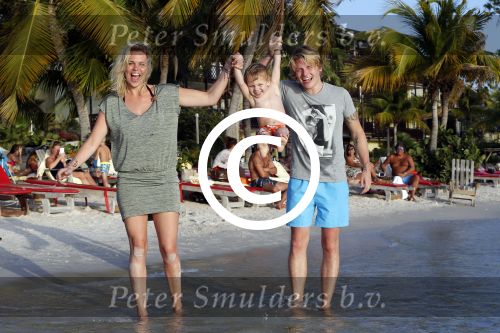 Curacao 31 december 2015
Thomas Berge met Myrthe Milius en hun zoon Jack op Curacao.