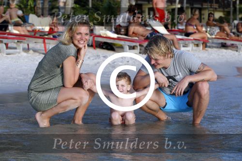 Curacao 31 december 2015
Thomas Berge met Myrthe Milius en hun zoon Jack op Curacao.