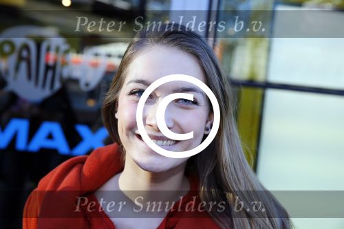 Amsterdam 9 decmber 2015
Premiere Mega Mindy met oa Jim Bakkum en Frou Souffriau in pathe arena.
Ghost Rockers met Marie Verhulst Tinne Oltmans Wout Verstappen Juan Gerlo en Elindo Avastia