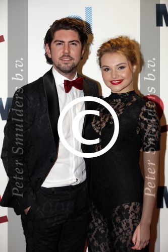 Amsterdam 14 december 2015
Premiere manneharten 2 in het nieuwe de la mar theater met als cast,
Barry Atsma Daan Schuurmans Jeroen Spitzenberger Fabian JansenMingus Dagelet Katja Herbers Hadewych Minis Jelka v Houten Liliana de Vries Maartje v d Wetering Barbara Sloesen Bo Maerten en Annick Boer. Lennart Timmerman met Vajen v d Bosch