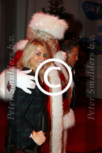 Hilversum 7 december 2015
Event Sky radio met kerstboom. De olgende bn ers doe mee.
 Xander de BuisonjÃ© & Sharon Doorson (dance4life), Barry Atsma (Diabetes Fonds) & Do (Stichting DON), Mari van de Ven & Dyanne Beekman (Hartstichting), Beau Schneider & Ruud Feltkamp (KWF Kankerbestrijding), Roel van Velzen & Roos MoggrÃ© (MasterPeace), Anouk Smulders & ManuÃ«la Kemp (Ruby and Rose), Ellen ten Damme & Henk Schiffmacher (Stichting Vluchteling), Bartho Braat & Lone van Roosendaal (Trombosestichting) en Danny de Munk & Vivian Reijs (Voedselbanken Nederland).
Vakjury
De vakjury bestaat dit jaar uit voorzitter Nance Coolen (presentatrice en winnares van CTFC 2014), Fred van Leer (kledingstylist en presentator) en Pascal Koeleman (ondernemer en jurylid van SBS 6\' Hollands Beste Bloemstylis