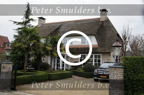 Aalsmeer 2 december 2015
Gerard Joling zou het huis van zijn manager Wino Omtzgt hebben gekocht.