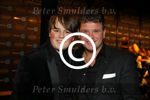 Amsterdam 15 december 2015
Premiere Star wars in het amsterdam theater.
Wolter Kroes met zoon