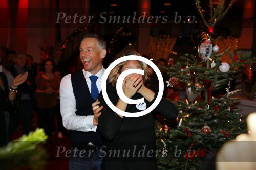Hilversum 7 december 2015
Event Sky radio met kerstboom. De olgende bn ers doe mee.
 Xander de BuisonjÃ© & Sharon Doorson (dance4life), Barry Atsma (Diabetes Fonds) & Do (Stichting DON), Mari van de Ven & Dyanne Beekman (Hartstichting), Beau Schneider & Ruud Feltkamp (KWF Kankerbestrijding), Roel van Velzen & Roos MoggrÃ© (MasterPeace), Anouk Smulders & ManuÃ«la Kemp (Ruby and Rose), Ellen ten Damme & Henk Schiffmacher (Stichting Vluchteling), Bartho Braat & Lone van Roosendaal (Trombosestichting) en Danny de Munk & Vivian Reijs (Voedselbanken Nederland).
Vakjury
De vakjury bestaat dit jaar uit voorzitter Nance Coolen (presentatrice en winnares van CTFC 2014), Fred van Leer (kledingstylist en presentator) en Pascal Koeleman (ondernemer en jurylid van SBS 6\' Hollands Beste Bloemstylis