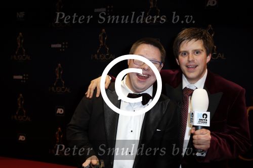 Utrecht 6 januari 2016
Uitreiking musical awards in het beatrixtheater.
presentatoren met syndroom v Down