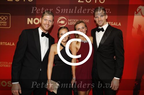 Amsterdam 21 december 2016
Sportman en sportvrouw van het jaar verkiezing tijdens het sportgala in de RAI.
Alexander Brouwer en Robert Meeuwsen (R) met partners