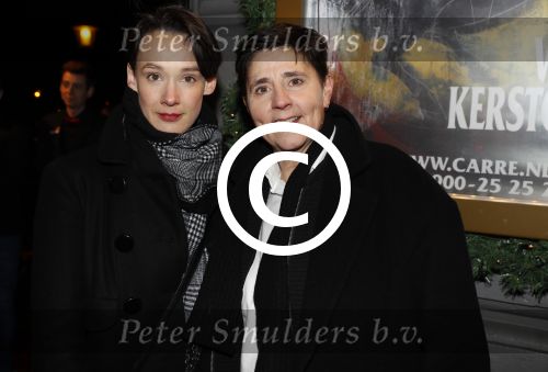 Amsterdam 22 december 2016
Premiere wereld kerstcircus in Carre. Anne v Veen met partner