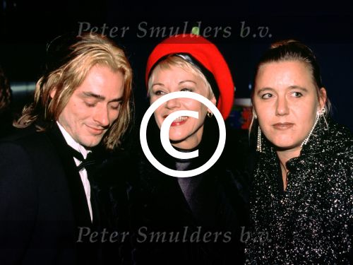 Apeldoorn 17 februari 1999
Conny Vandenbosch samen met haar kinderen



PETER SMULDERS BV