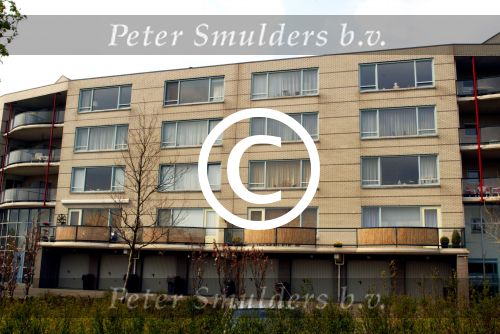 Hoofddorp 10 april 2002
 
 Huis Conny vandenbosch

Peter Smulders bv